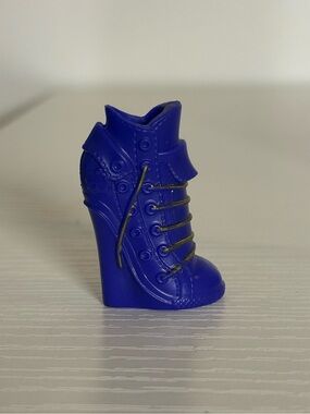 Monster High Clawdeen Coffin Bean Shoe [RIGHT]